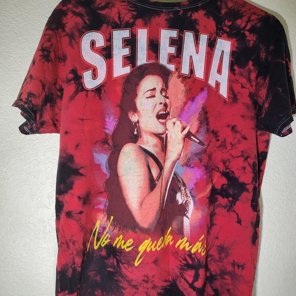 Selena Quintanilla Tie Dye Graphic T-Shirt Red Black | Official Merch | Size M - Picture 6 of 13